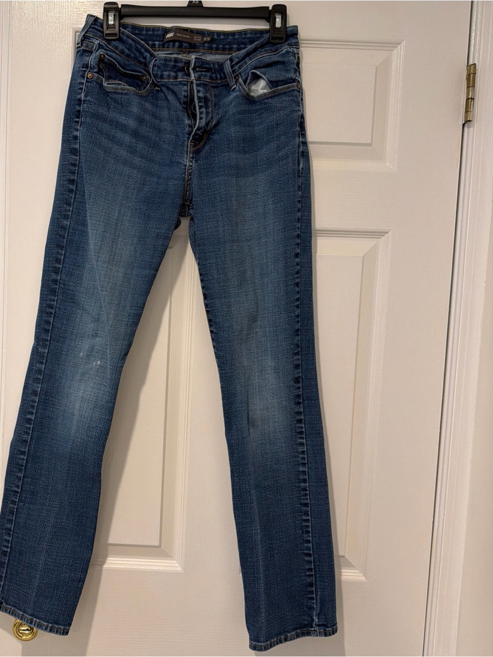 Levi's Straight Leg Women’s Jeans in Medium Blue Wash Demicurve 10/30